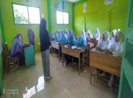 Pendataan Kesehatan Siswa Bersama Puskesma Wongsorejo